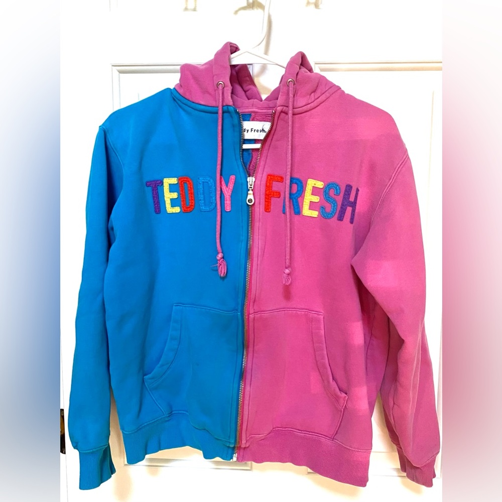 Teddy Fresh sweater size S